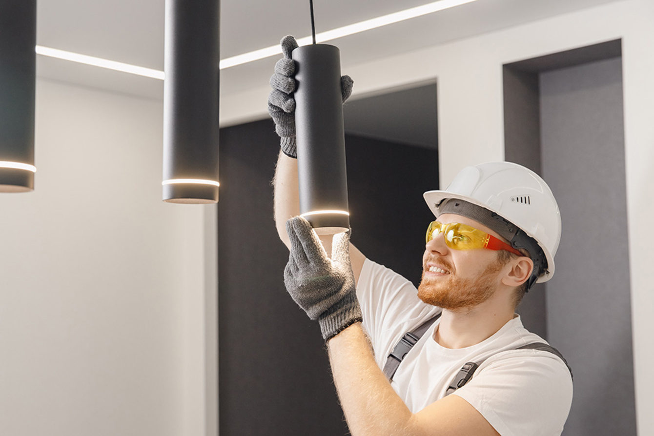 Innen­beleuchtung bei Energietechnik Mitterdorfer in Alteglofsheim