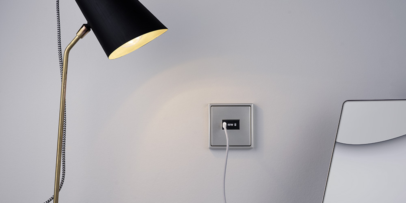 Ladegerät USB PD 60 bei Energietechnik Mitterdorfer in Alteglofsheim