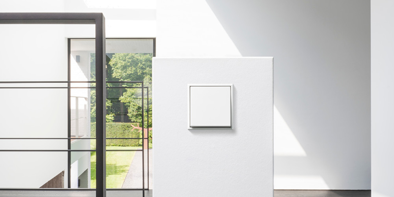 JUNG Schalterprogramme bei Energietechnik Mitterdorfer in Alteglofsheim